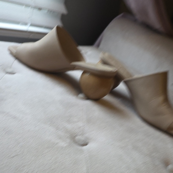 Elegant Beige Women's Mules - Picture 6 of 11